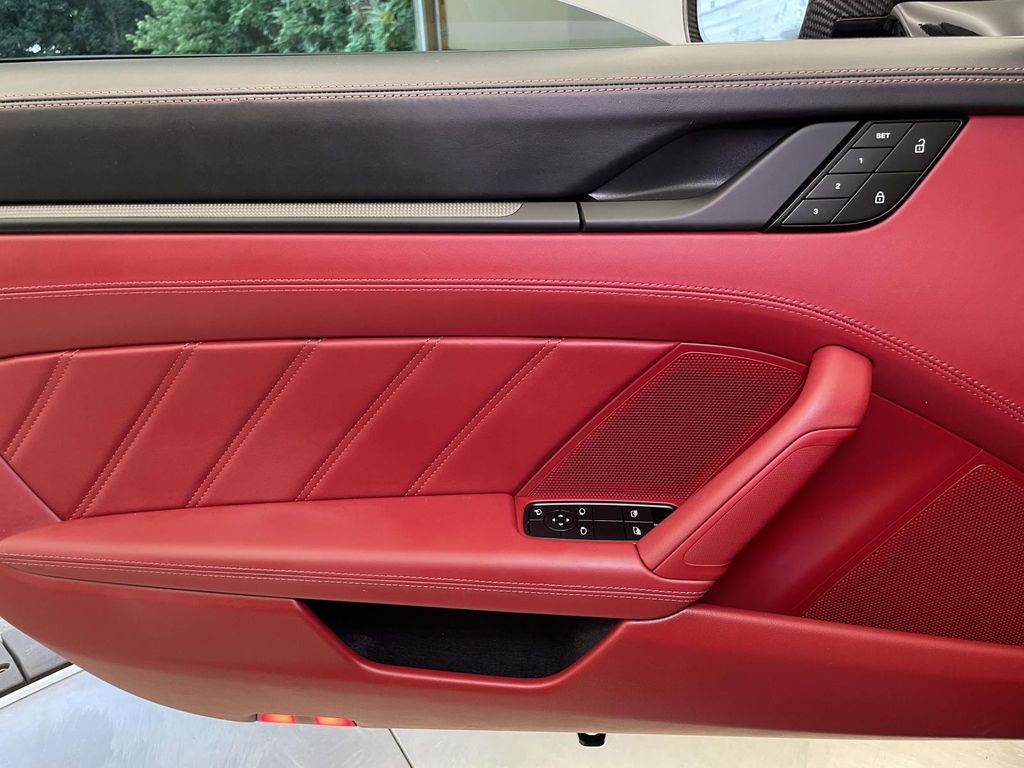 2023 Porsche 911 Targa 4 GTS photo 30