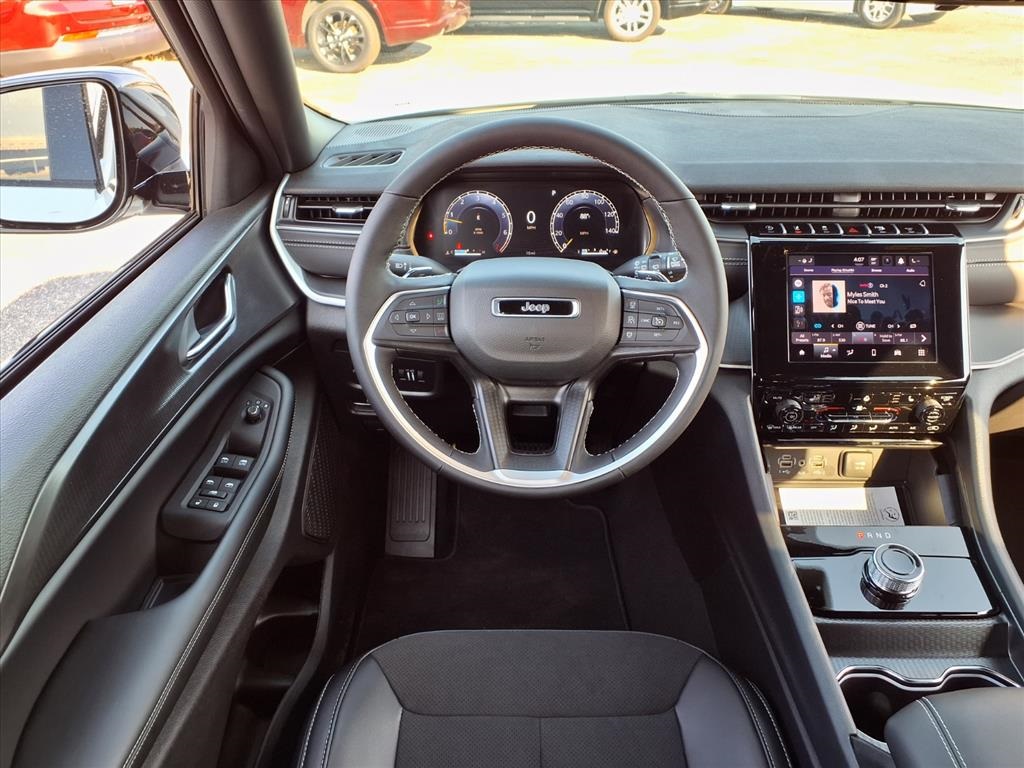 2025 Jeep Grand Cherokee Altitude X photo 11