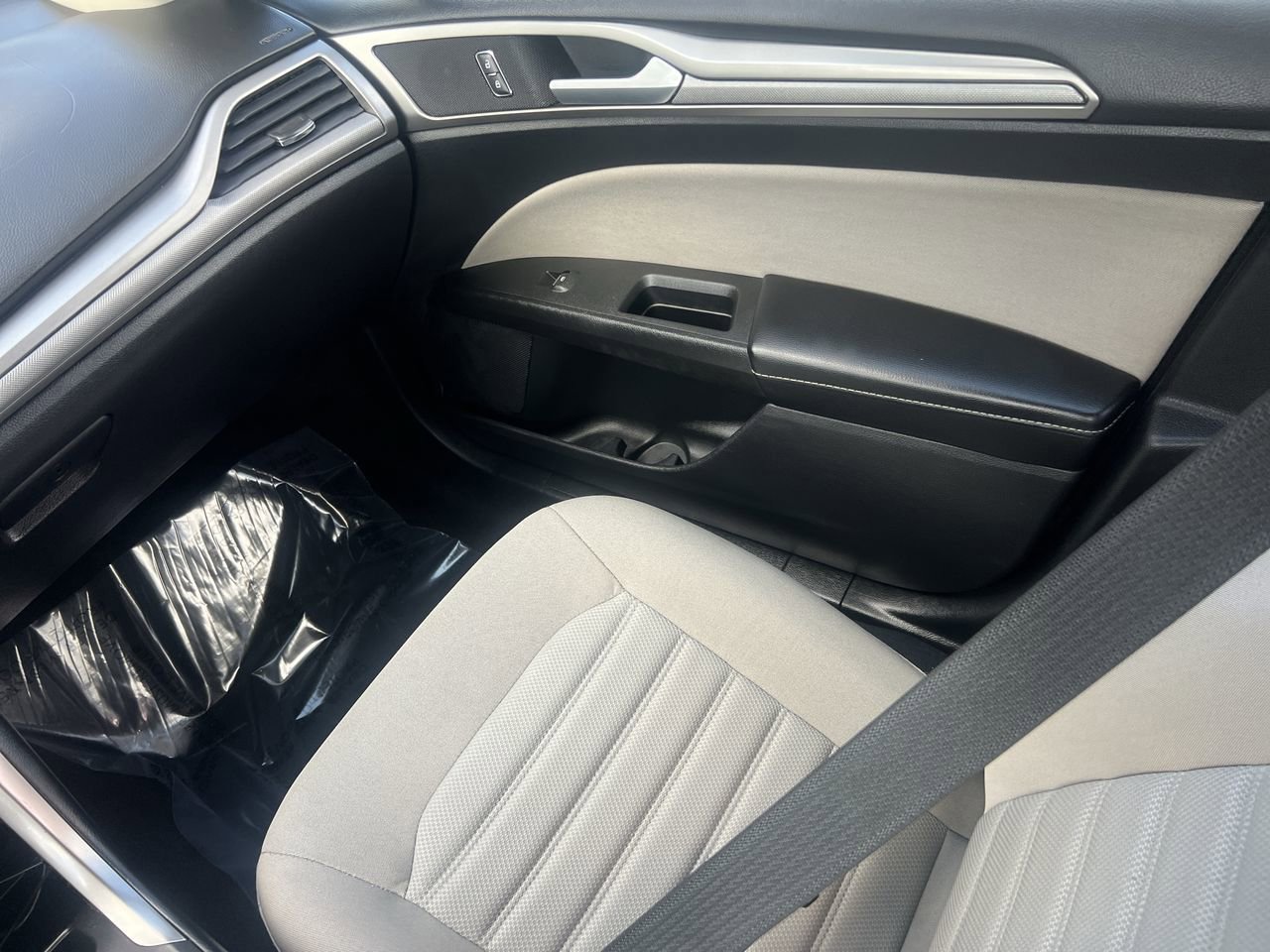 2018 Ford Fusion Hybrid S photo 14