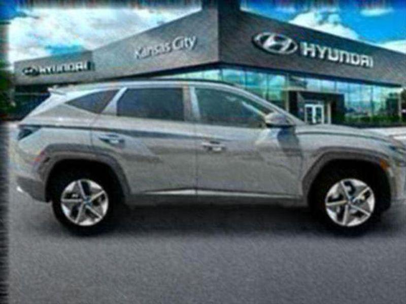 2025 Hyundai Tucson SEL Convenience photo 4
