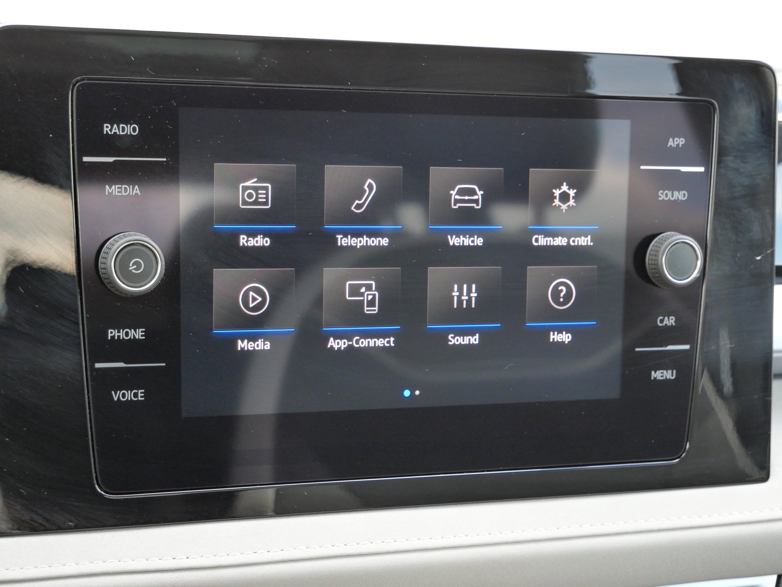 2025 Volkswagen Taos SE photo 20