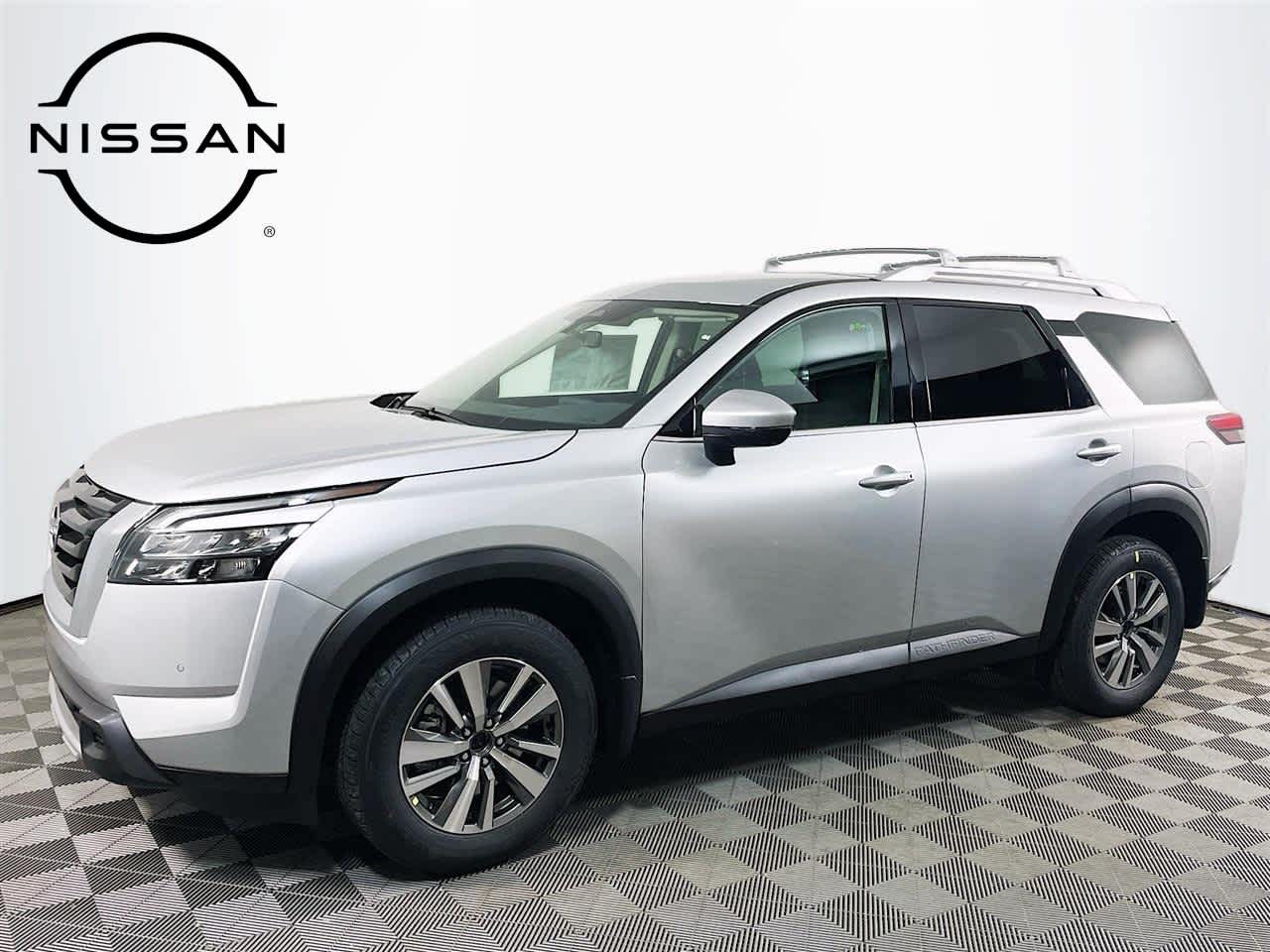 2025 Nissan Pathfinder SL's photo