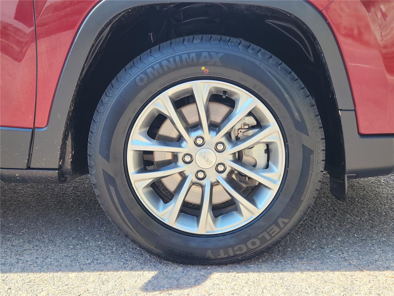 2019 Jeep Cherokee Latitude photo 14