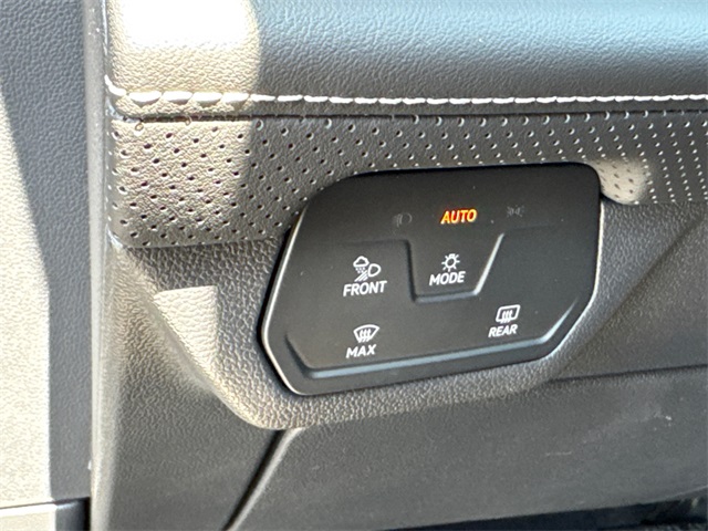 2026 Volkswagen Atlas SE Technology photo 31