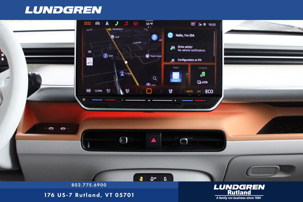 2025 Volkswagen ID. Buzz photo 3