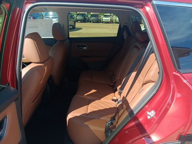 2026 Nissan Rogue Platinum photo 16