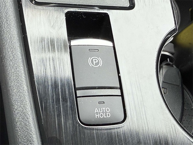 2021 Nissan Rogue SV photo 28
