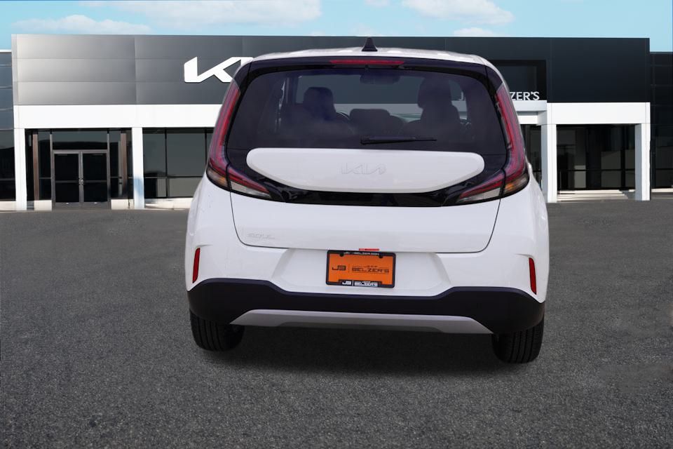 2025 Kia Soul LX photo 3