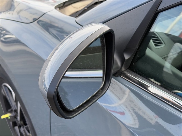 2025 Nissan Sentra SV photo 10