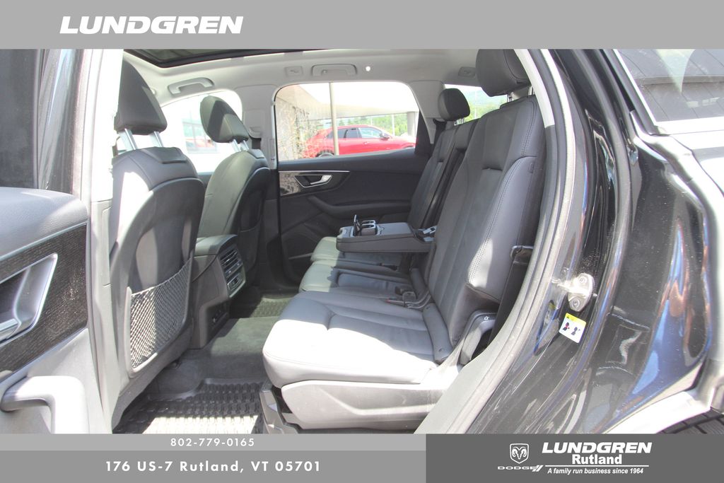 2022 Audi Q7 55 Premium Plus photo 24