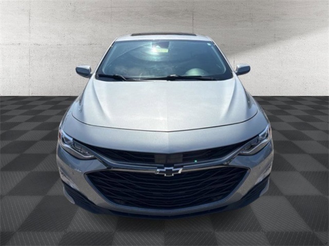 2024 Chevrolet Malibu Premier 2LT photo 2