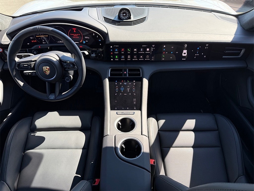 2024 Porsche Taycan Turbo S photo 12