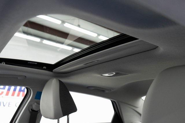 2026 Hyundai Elantra Limited photo 4