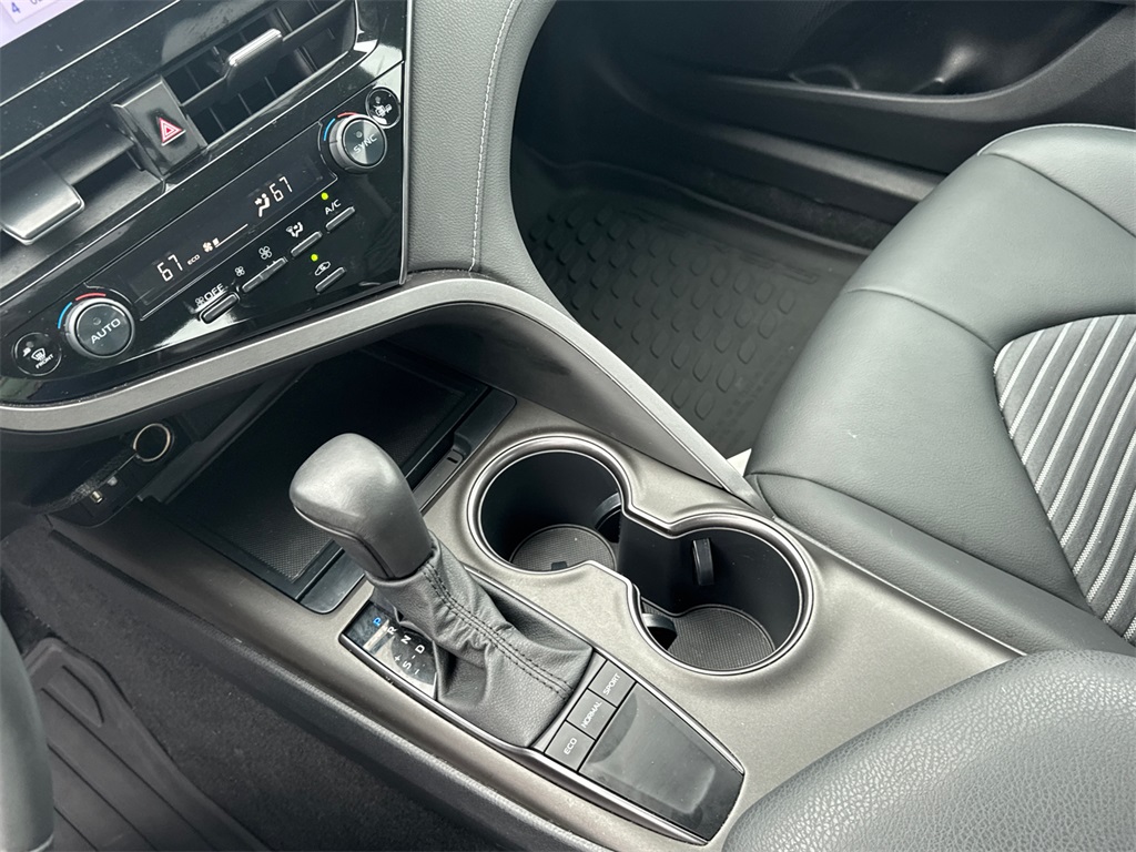 2023 Toyota Camry SE photo 29