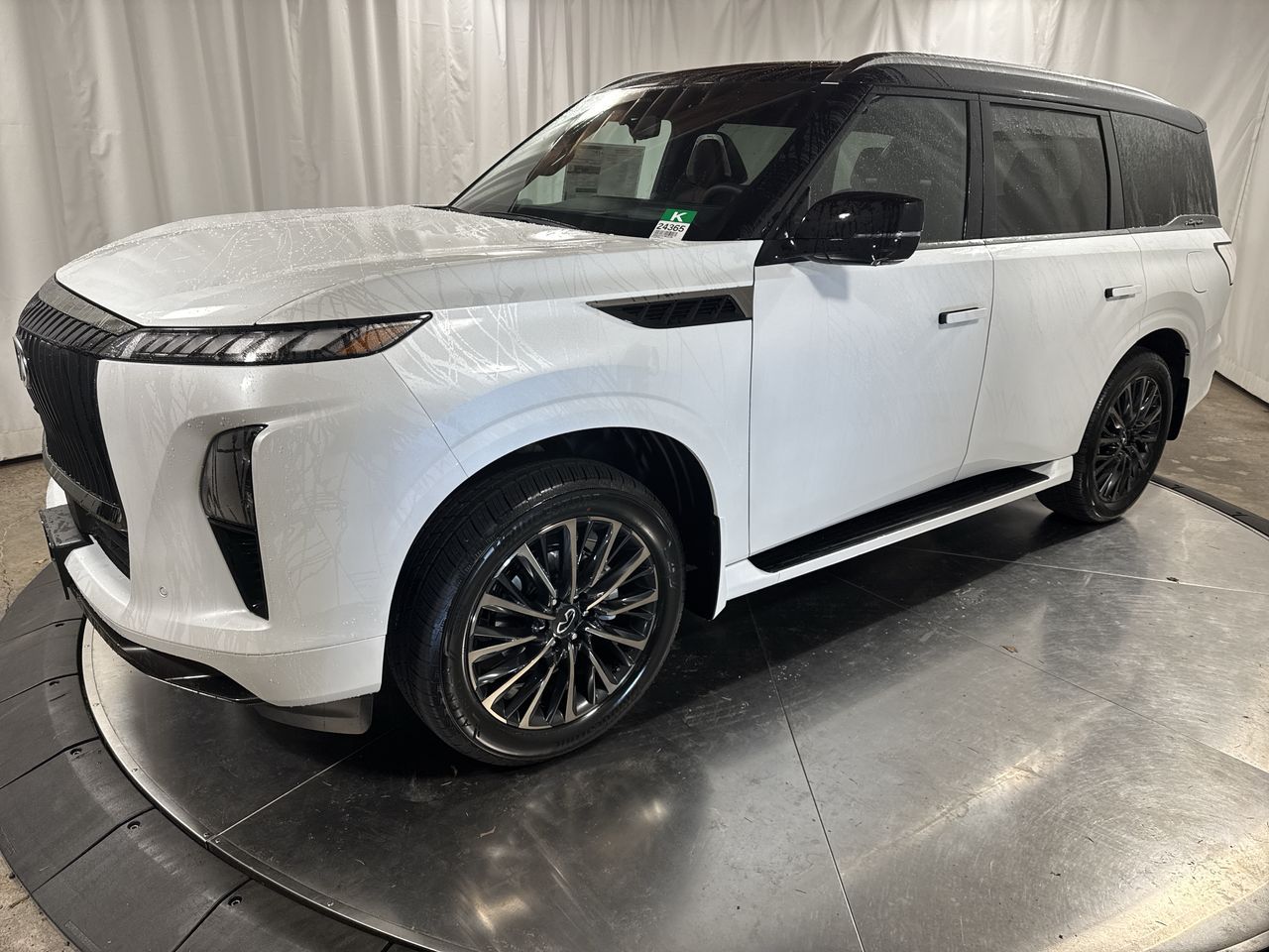 2026 INFINITI QX80 Autograph's photo