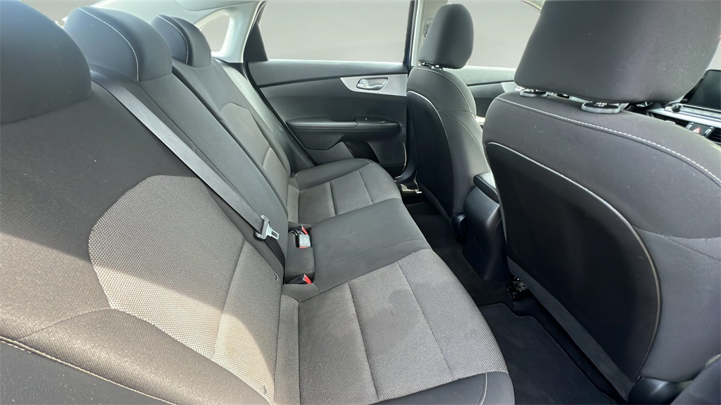 2022 Kia Forte LXS photo 12