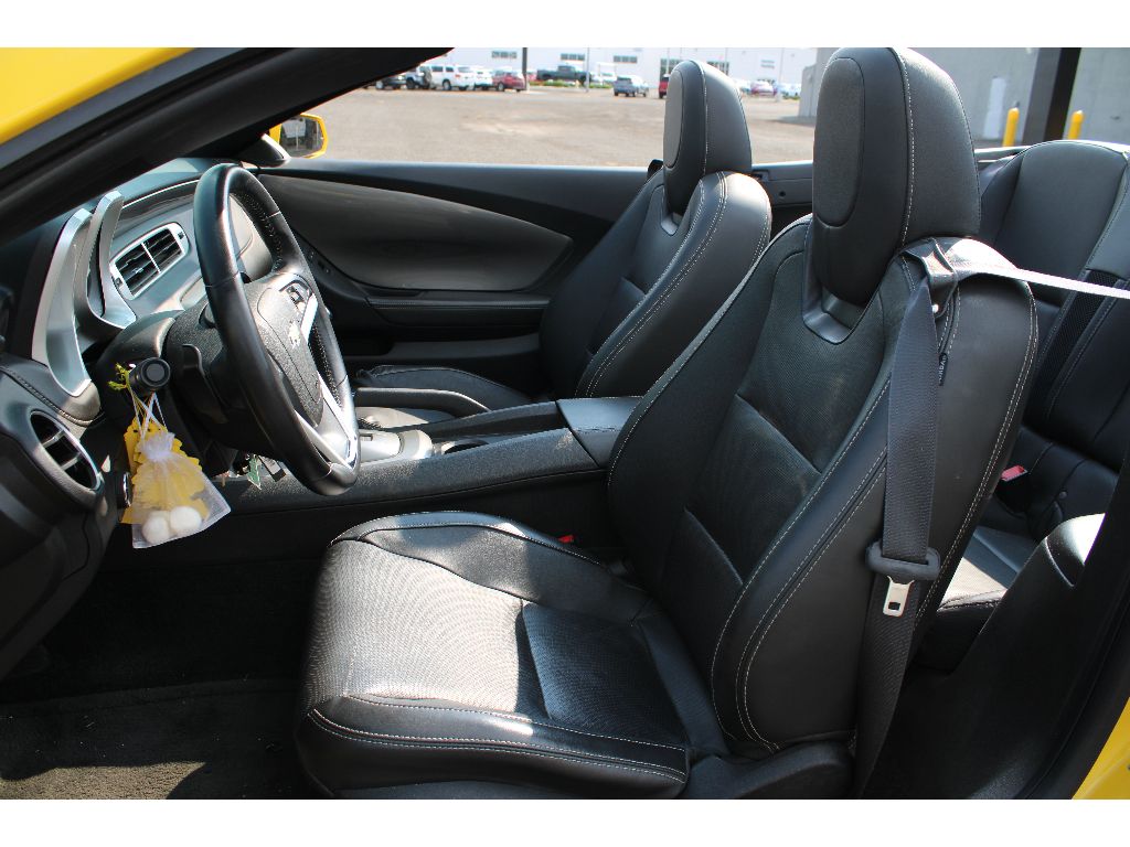 2013 Chevrolet Camaro 2LT photo 15