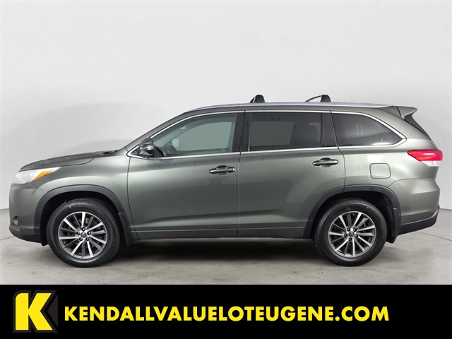 2017 Toyota Highlander SE XLE photo 2