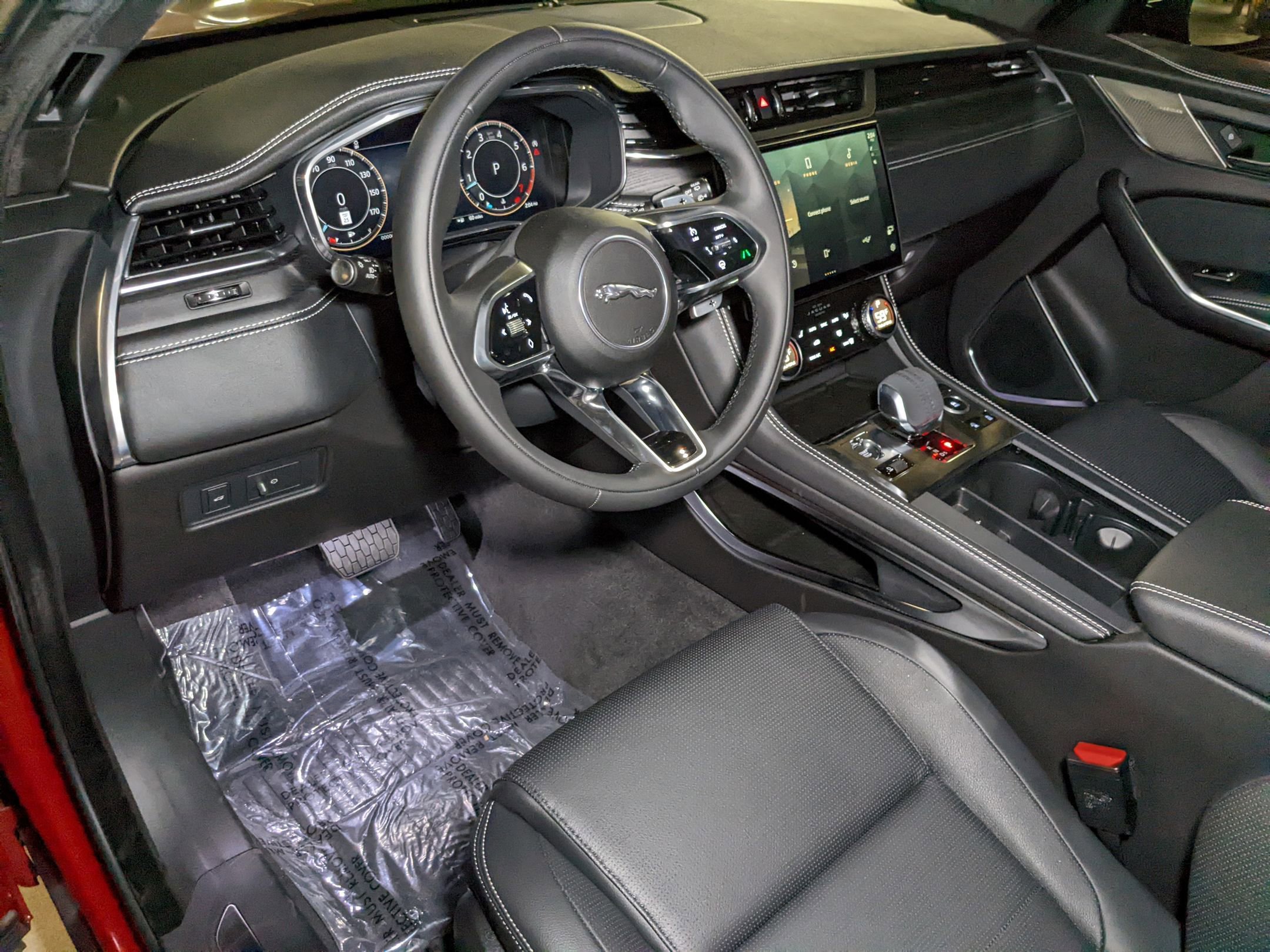 2024 Jaguar F-PACE P250 R-Dynamic S photo 3