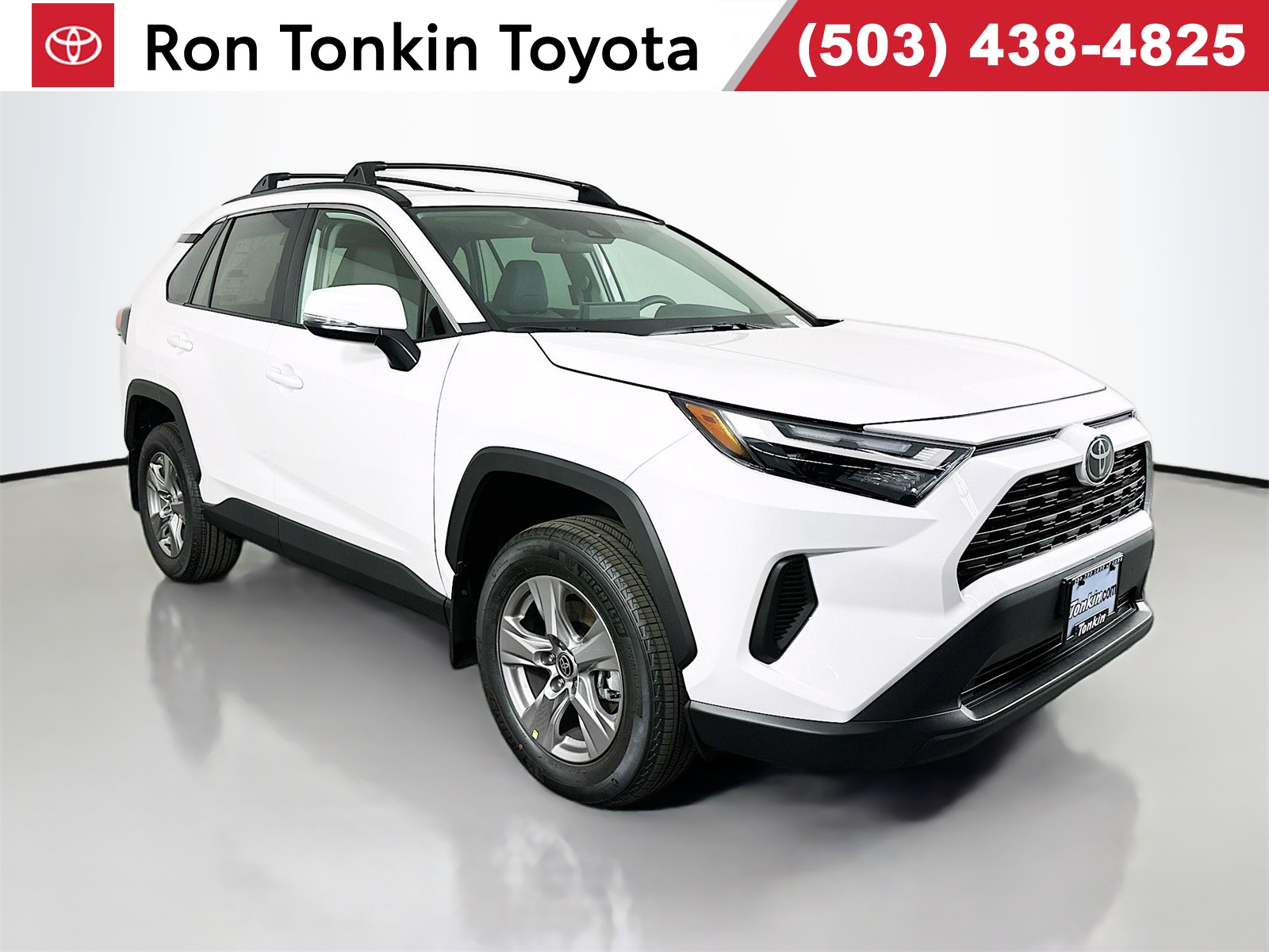 2025 Toyota RAV4 XLE's photo