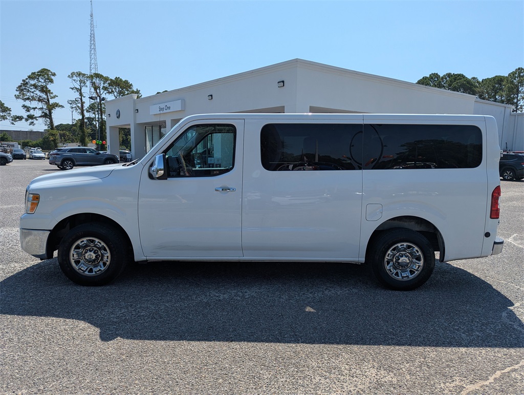 2019 Nissan NV3500 photo 2