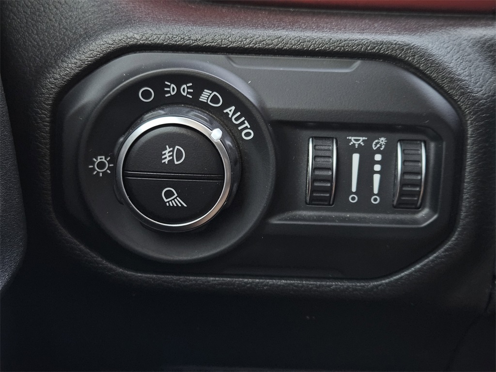 2021 Jeep Gladiator Rubicon photo 12