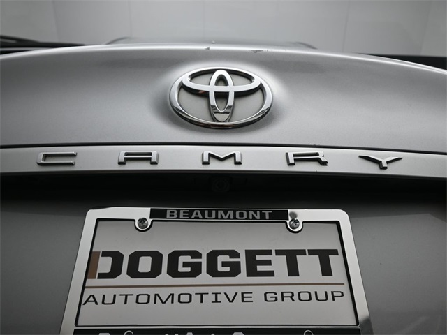 2023 Toyota Camry LE photo 13