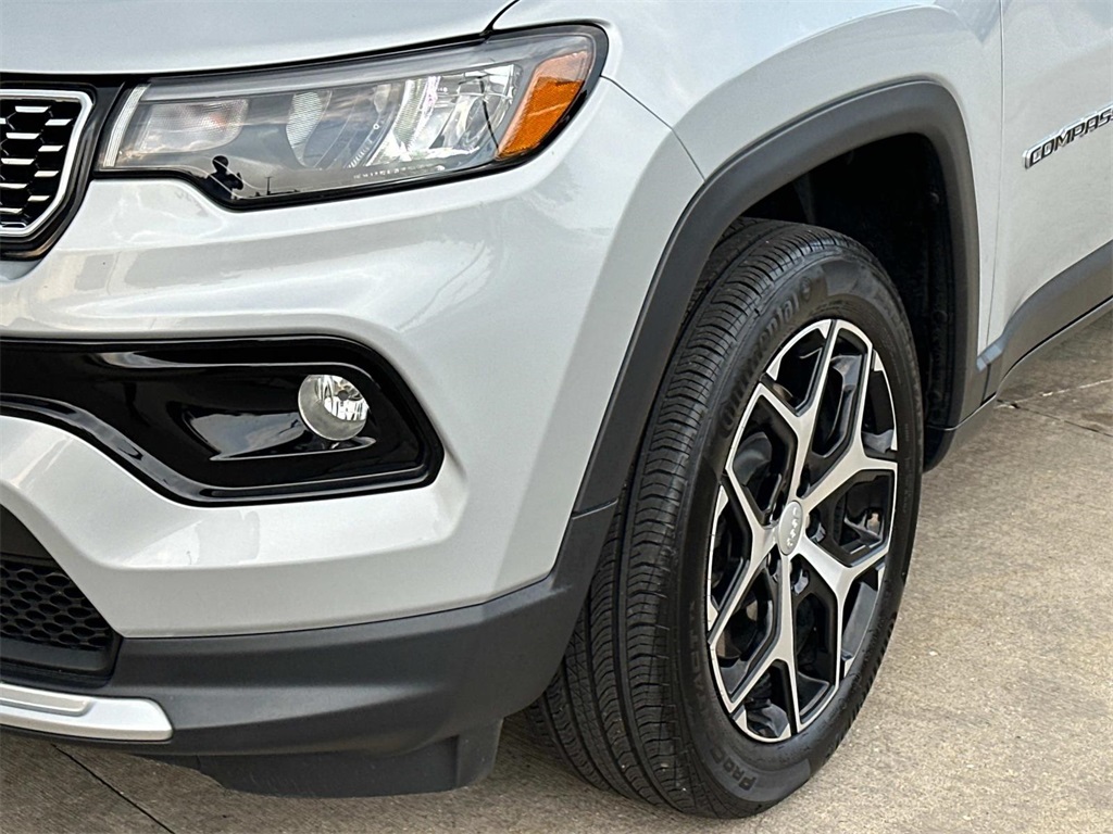 2024 Jeep Compass Limited photo 8