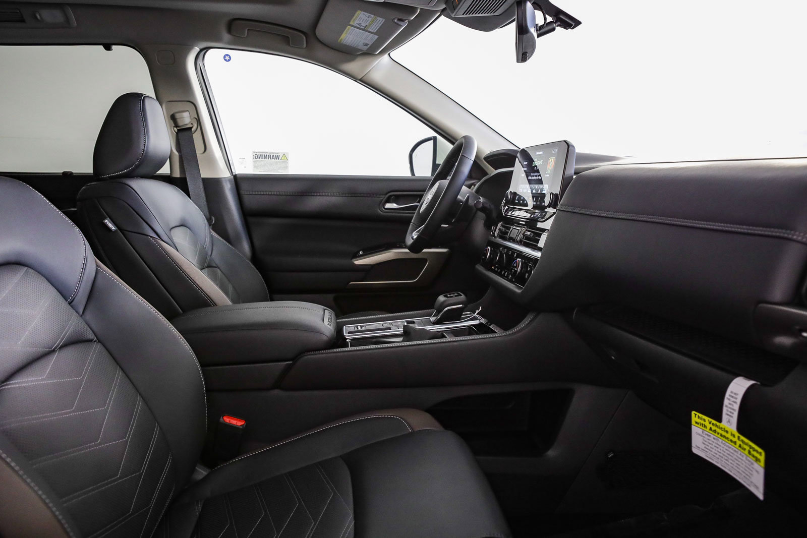 2025 Nissan Pathfinder Platinum photo 18