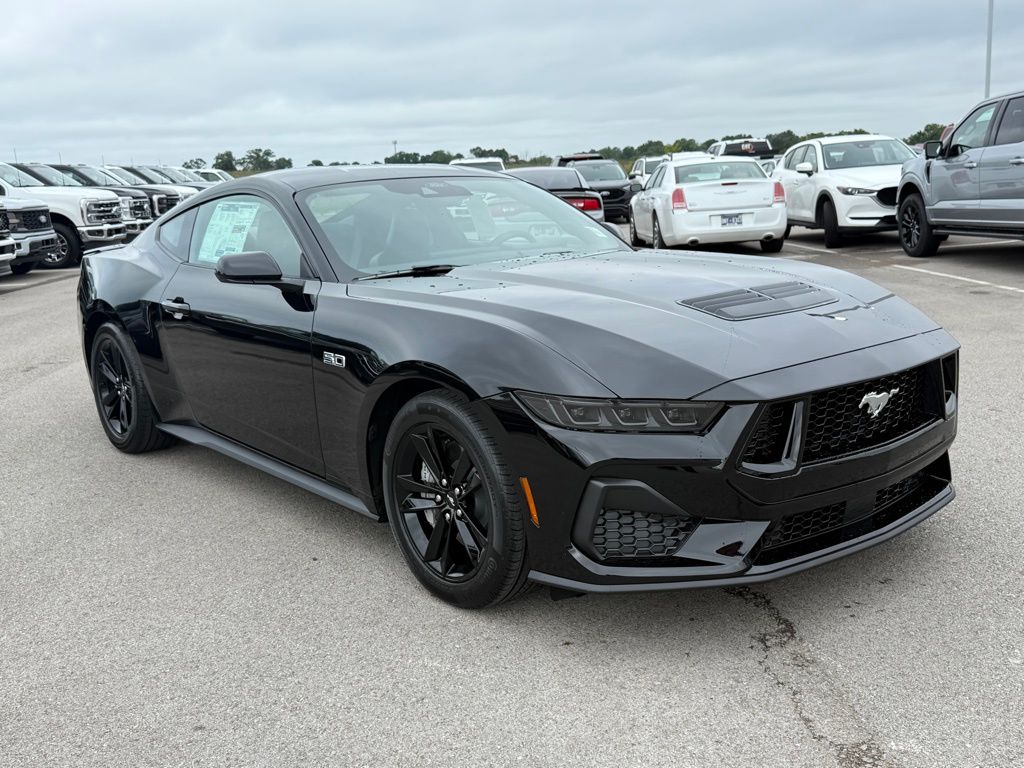 2025 Ford Mustang GT photo 2