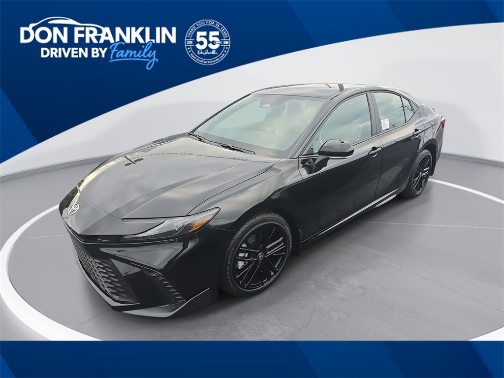 2026 Toyota Camry SE's photo