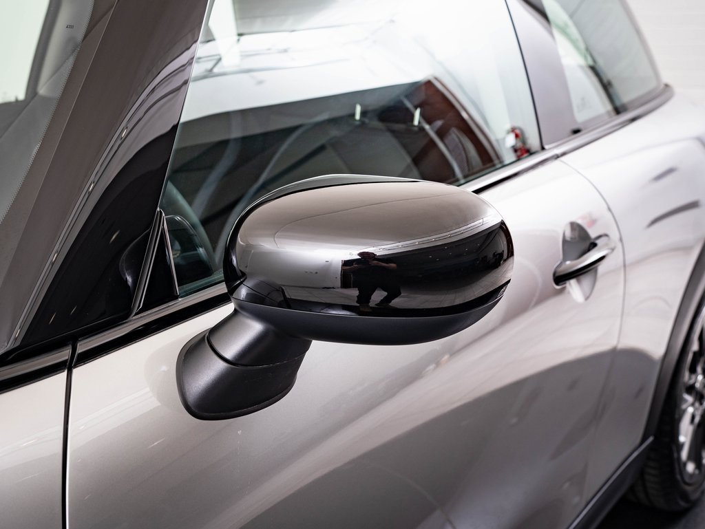 2025 Mini Cooper Hardtop S photo 16