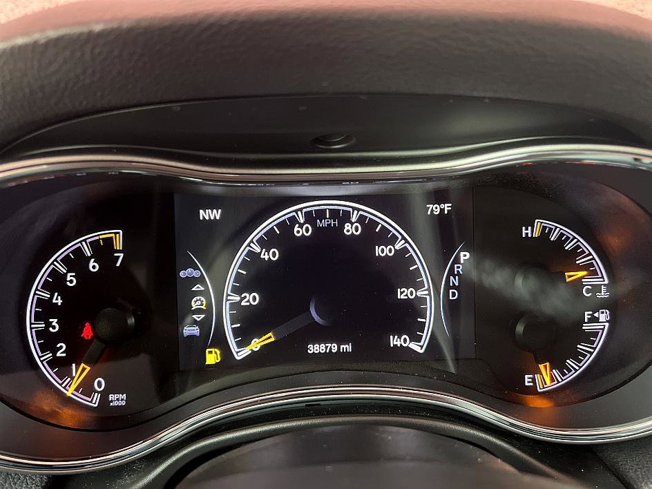 2021 Jeep Grand Cherokee Anniversary Edition photo 20