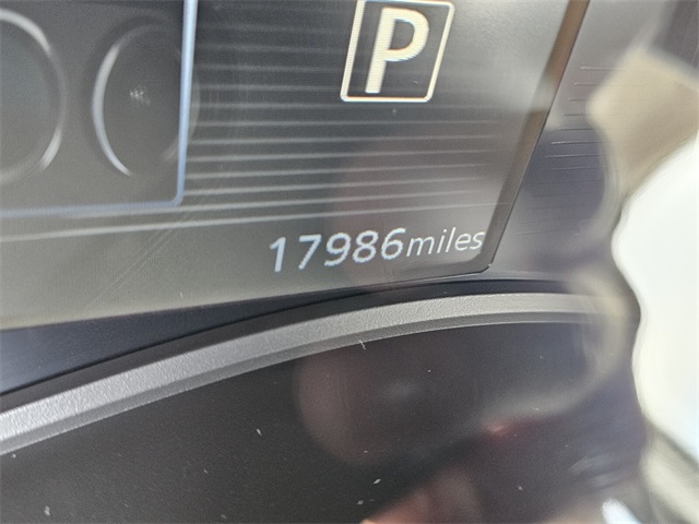 2024 Nissan Kicks SR photo 23
