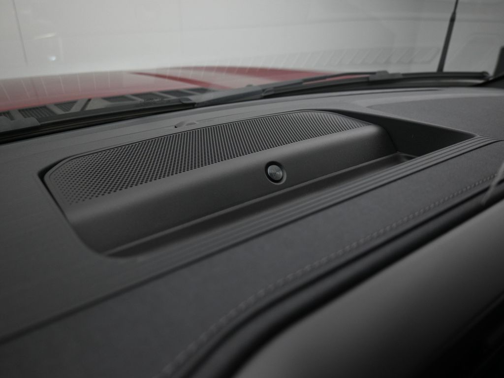 2025 Ford F-150 Lariat photo 18