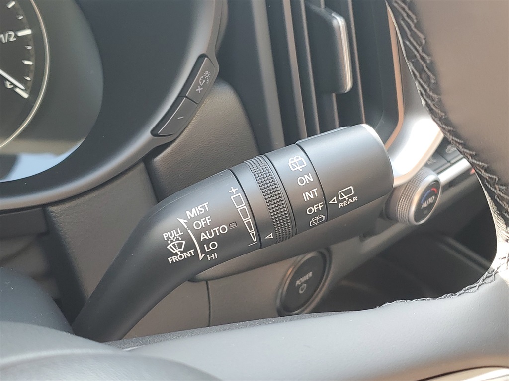 2025 Mazda CX-50 Premium photo 21