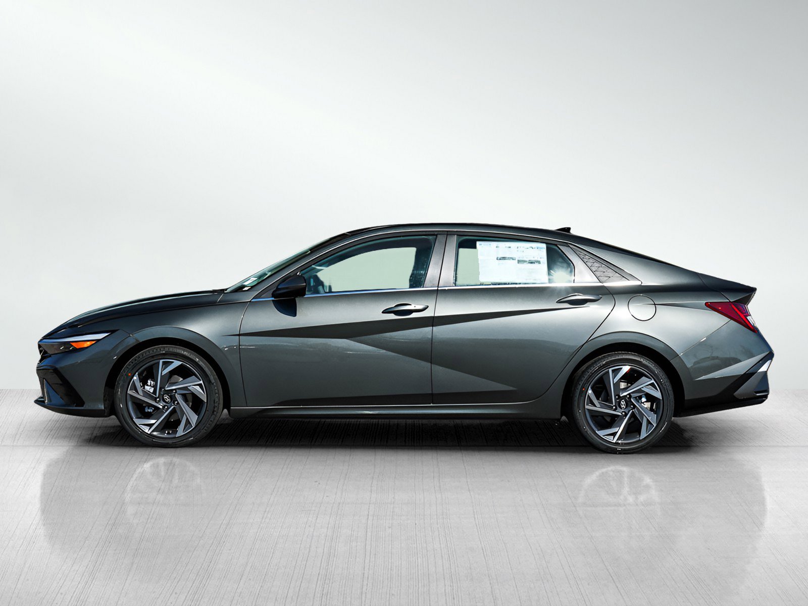 2025 Hyundai Elantra SEL Convenience photo 4
