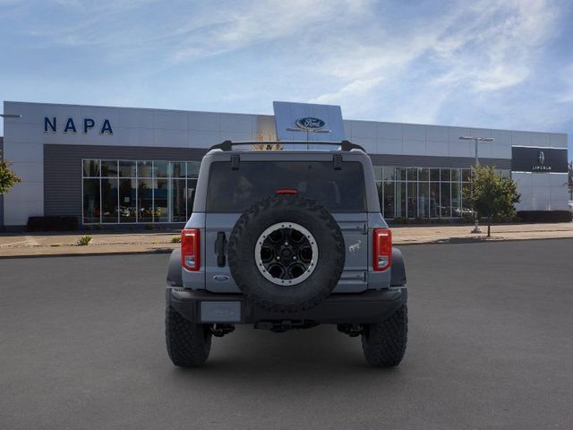 2024 Ford Bronco Black Diamond photo 4