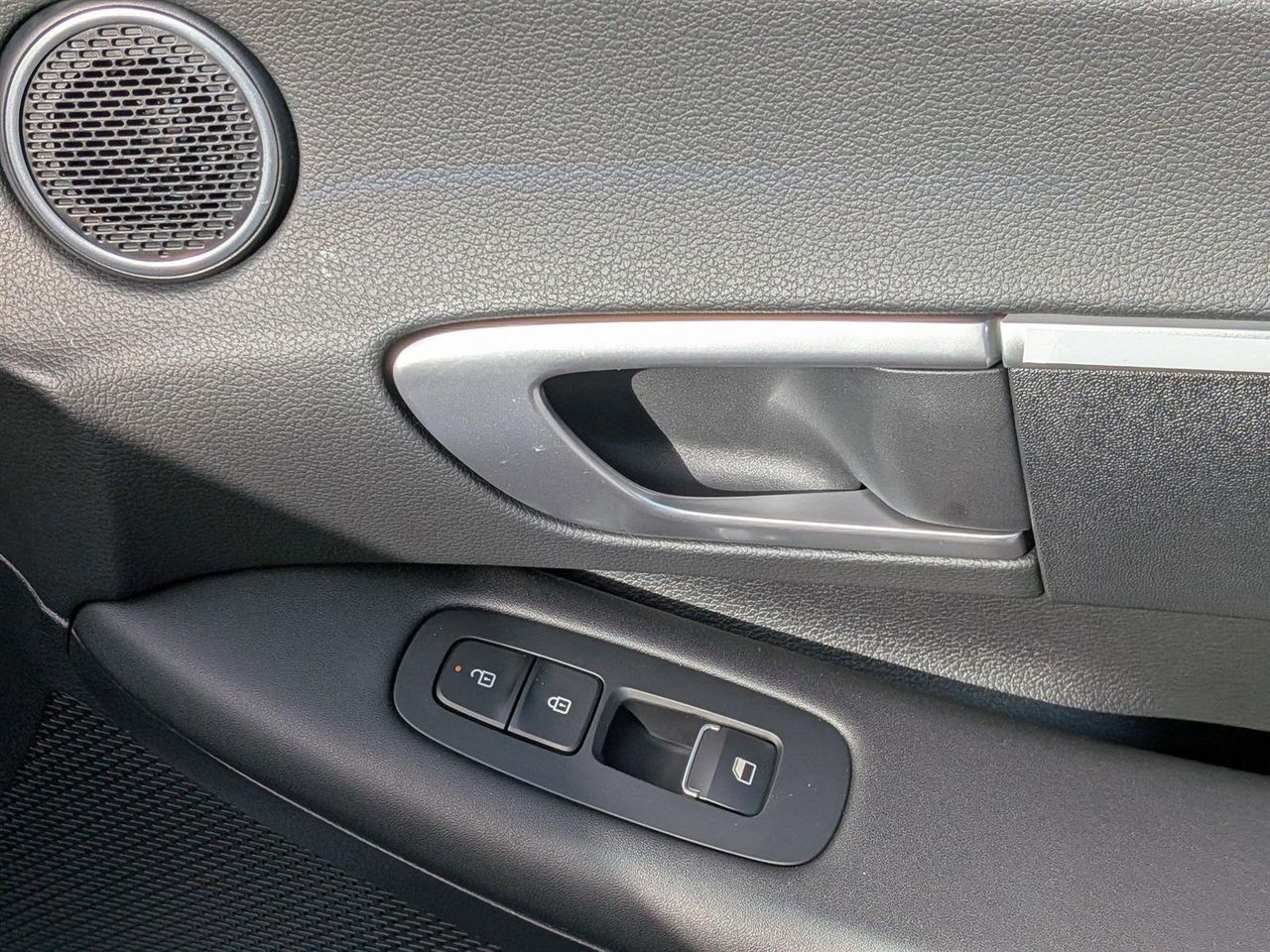 2025 Hyundai Sonata SE photo 30