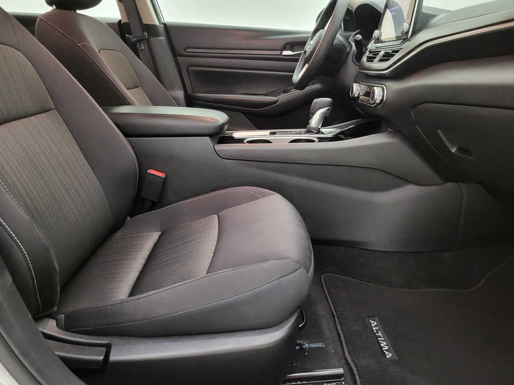 2024 Nissan Altima 2.5 SV photo 27