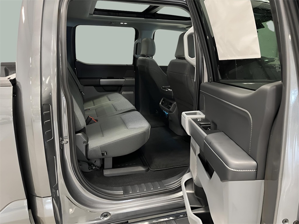 2024 Ford F-150 XLT photo 21