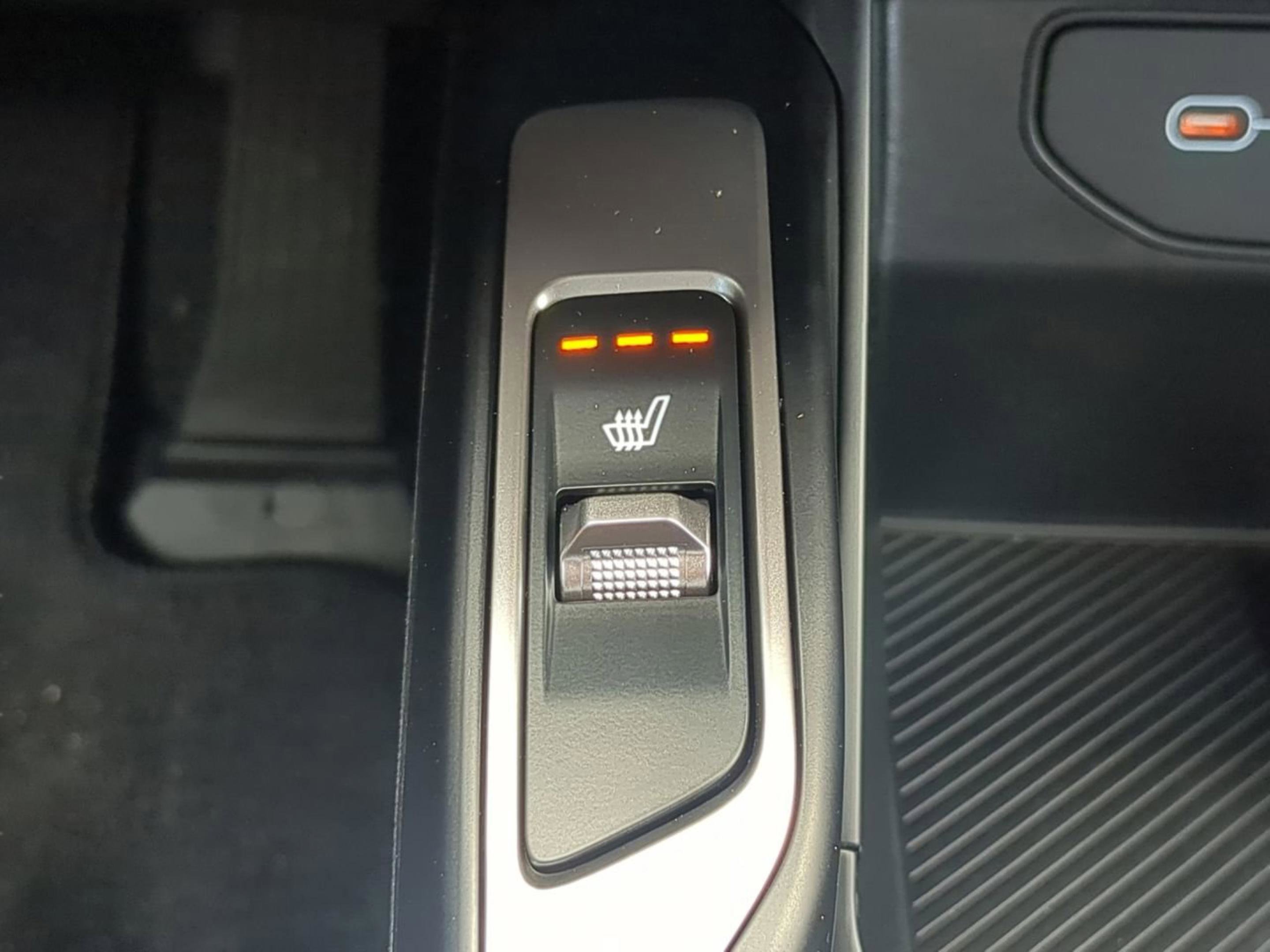 2025 Kia Sorento EX photo 26