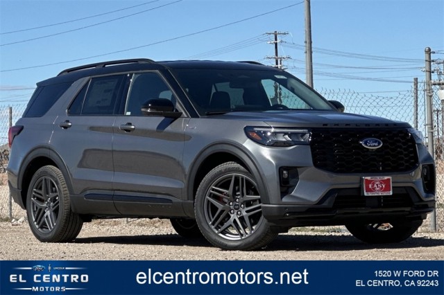 2025 Ford Explorer ST-LINE's photo