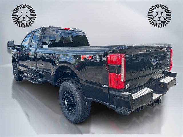 2025 Ford F-350 XL photo 4