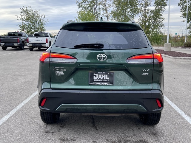 2024 Toyota Corolla Cross XLE photo 4