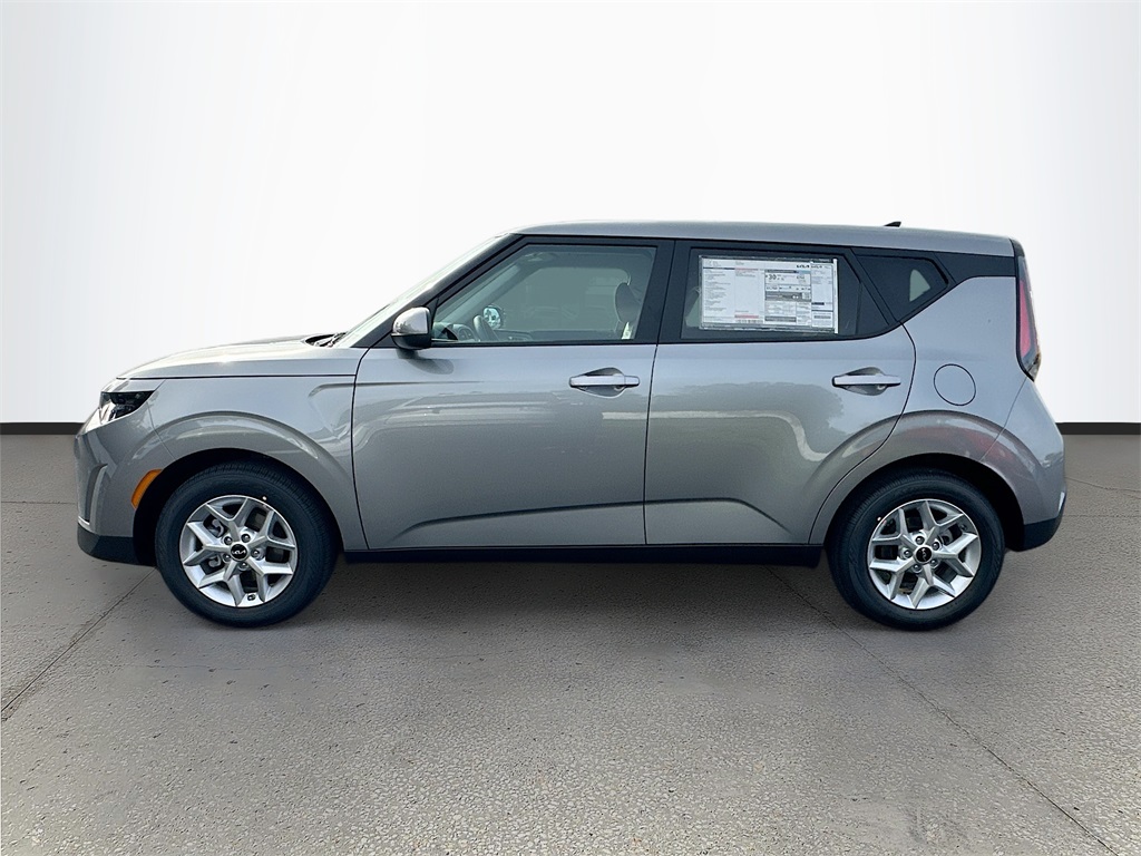 2025 Kia Soul LX photo 4