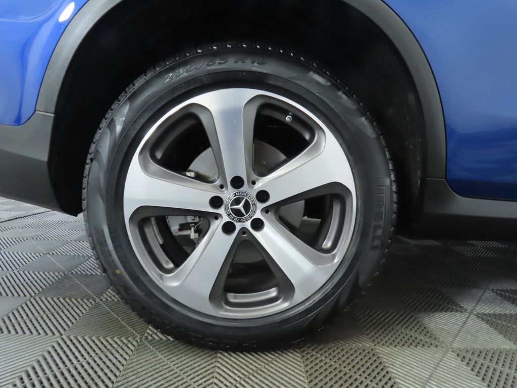 2022 Mercedes Benz GLC 300 photo 28