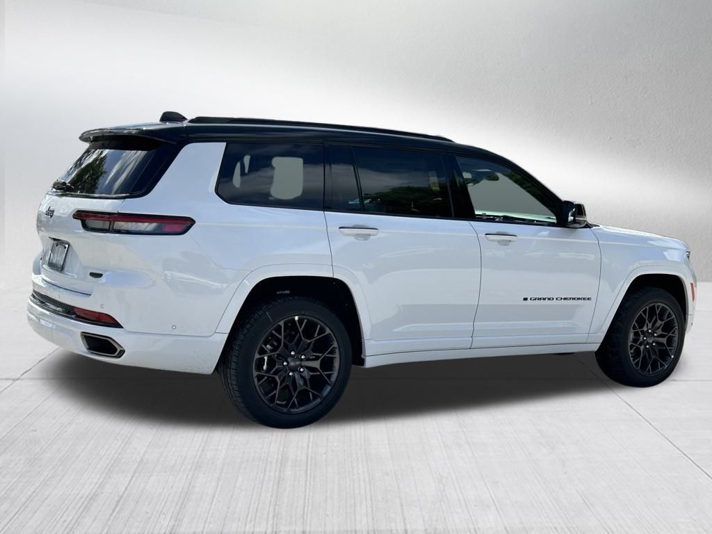 2025 Jeep Grand Cherokee L Summit photo 4