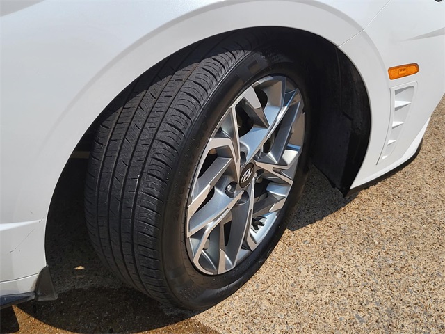 2022 Hyundai Sonata SEL photo 4