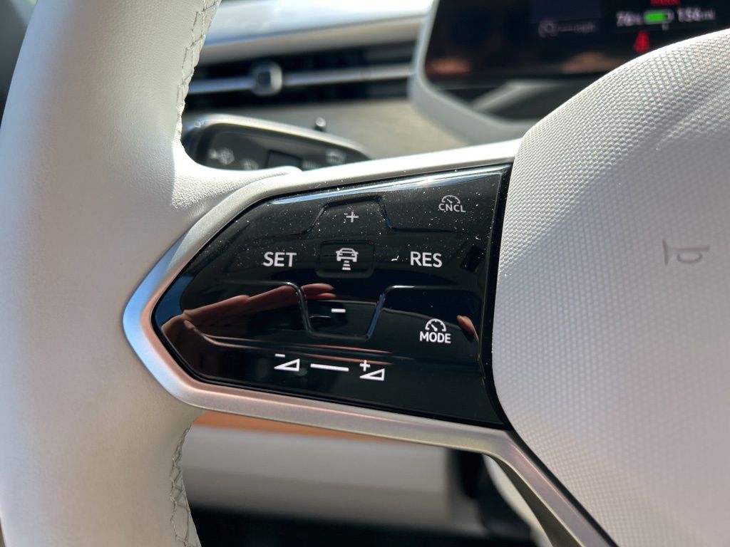 2025 Volkswagen ID. Buzz Pro Plus photo 18